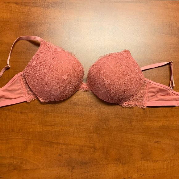 Victoria's Secret Bra - Picture 2 of 6